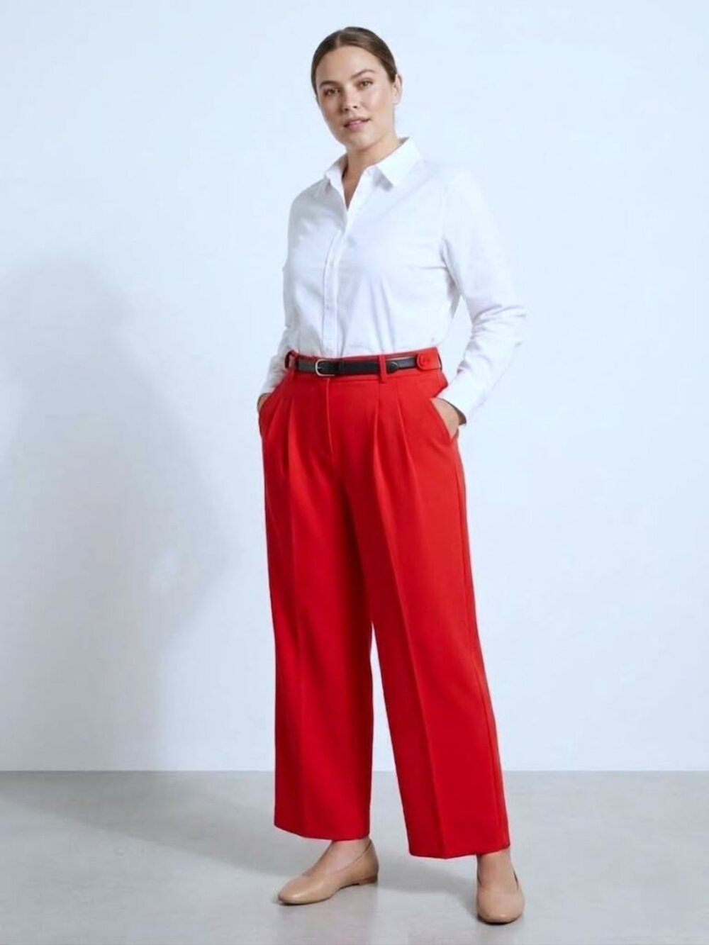 GIBSON & LATIMER Perfect Fit Woven High Rise Pleated Front Trousers. Size M*